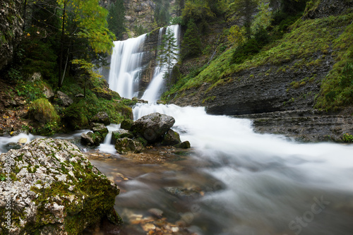 Cascades du Guiers au cirque de Saint-Même, massif de la Chartreuse. photo