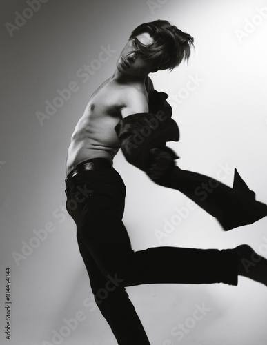 Handsome guy with an athletic body, dancer © alexbutko_com