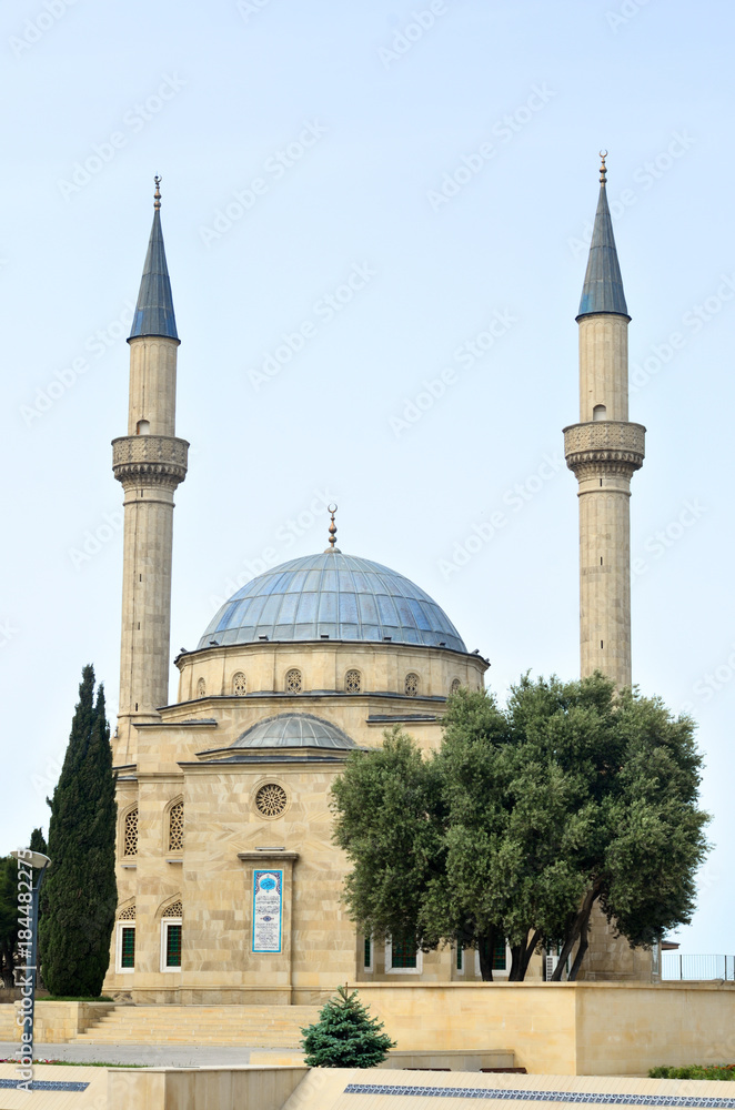 The mosque in Baku.Martyrs' Lane, Alley of Martyrs.Shehidler Khiyabani.Azerbaijan.