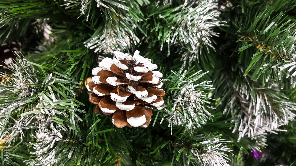 Festive wallpaper, pine cone on fir-tree Festive wallpaper, pine cone on fir-tree
