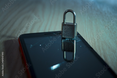 the lock is installed on the broken smartphone