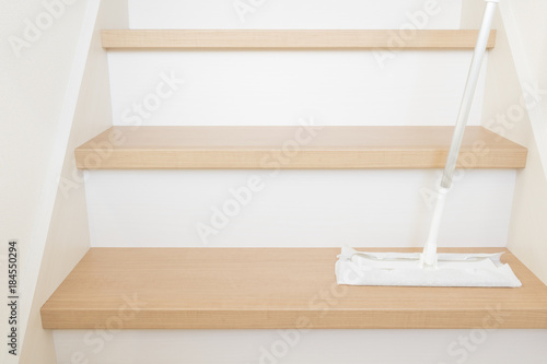 新築住宅の階段 掃除