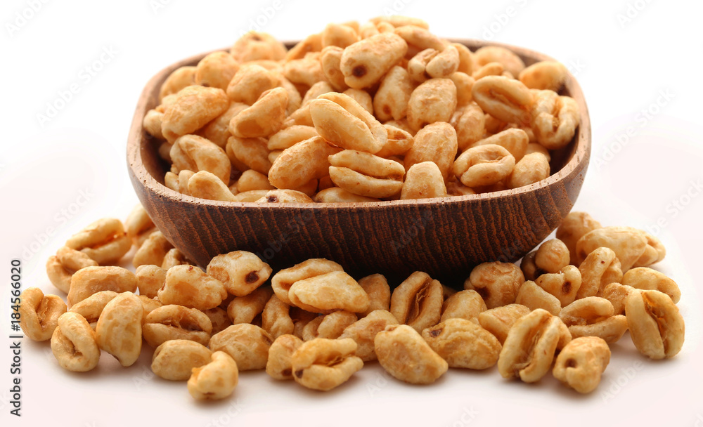 Golden puffed wheat Golden puffed wheat