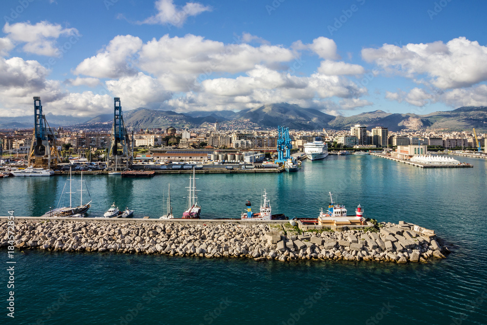 Naklejka premium Palermo sea port panoramic view, Sicily, Italy