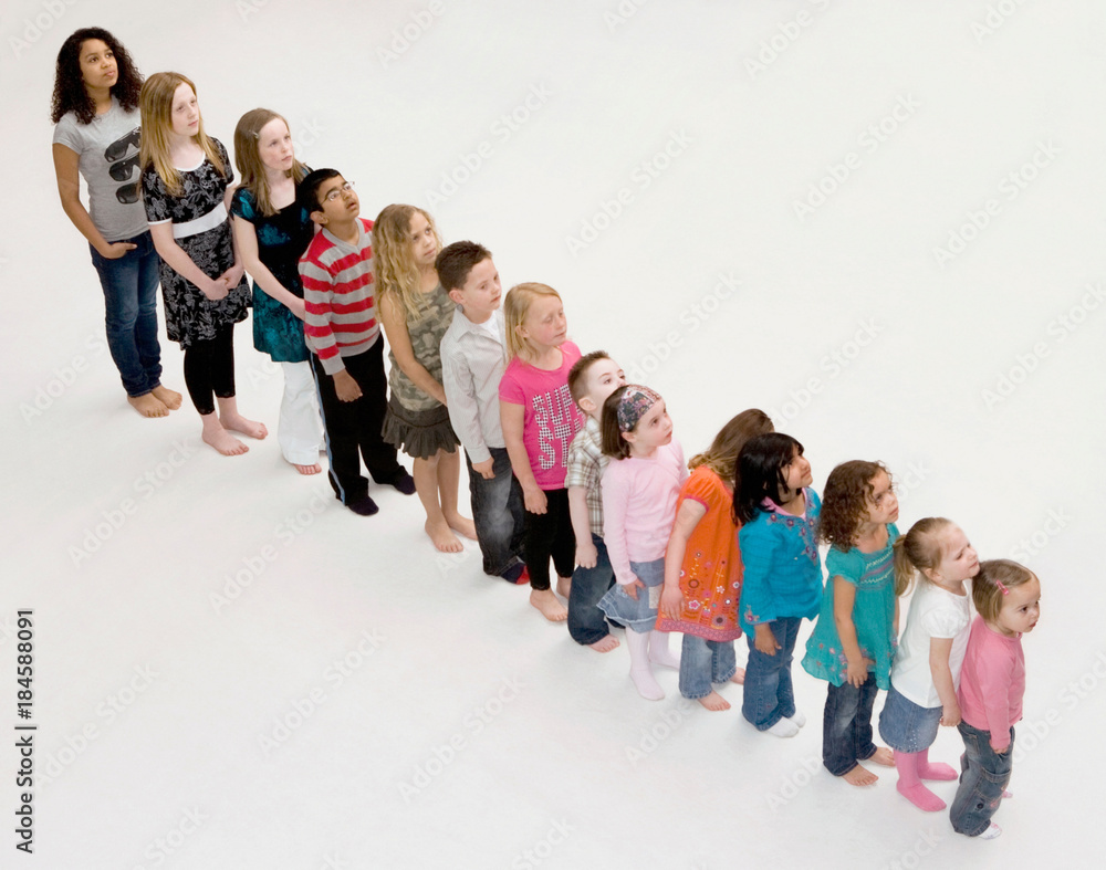 Obraz premium Children standing in a row