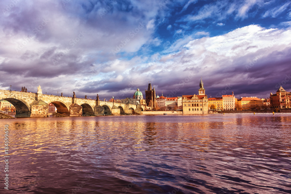 custom made wallpaper toronto digitalVue du pont Charles, de la Vltava et du museum, Vieille ville (Stare Mesto), Prague, Bohême, République tchèque, Europe	