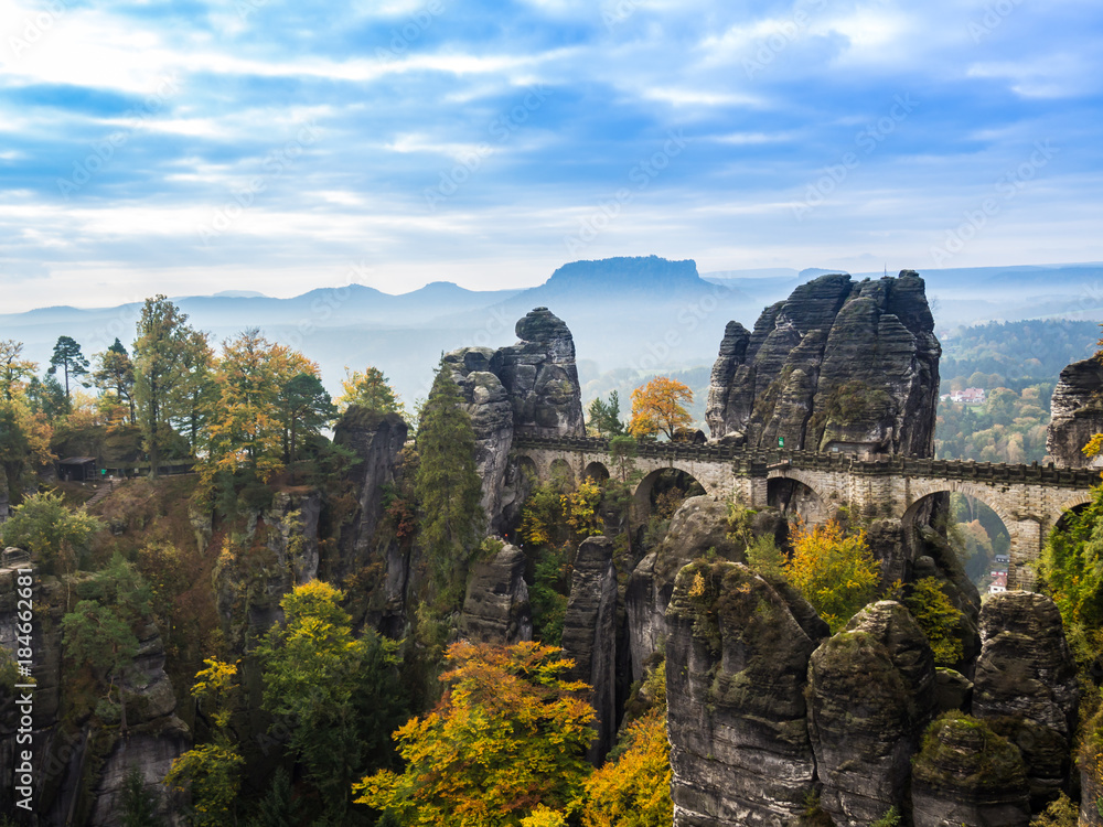 Elbsandsteingebirge im Herbst