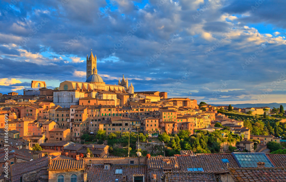 Obraz premium Cathédrale de Sienne au coucher de soleil, Toscane