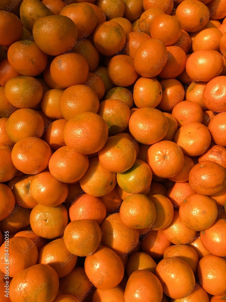 Pile of oranges in market 