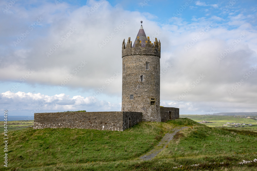 Doonagore Castle, Ireland Doonagore Castle, Ireland