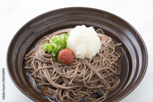 oroshi soba, japanese soba noodle with shredded daikon photo