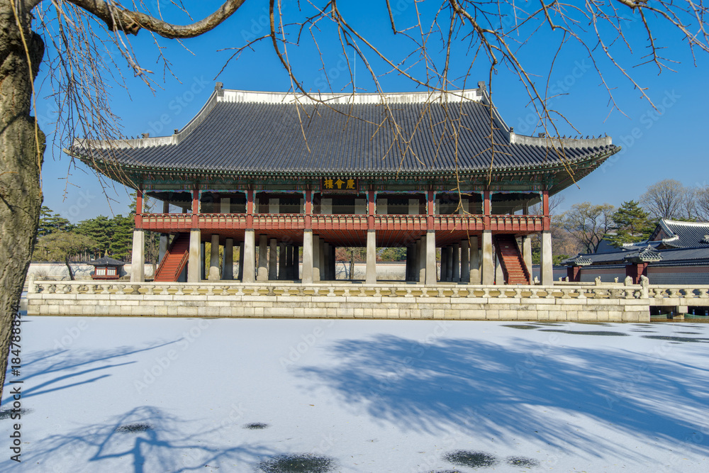 Dec 6,2017 Sonwing at Gyeonghoeru in Gyeongbok Palace, Seoul Dec 6,2017 Sonwing at Gyeonghoeru in Gyeongbok Palace, Seoul