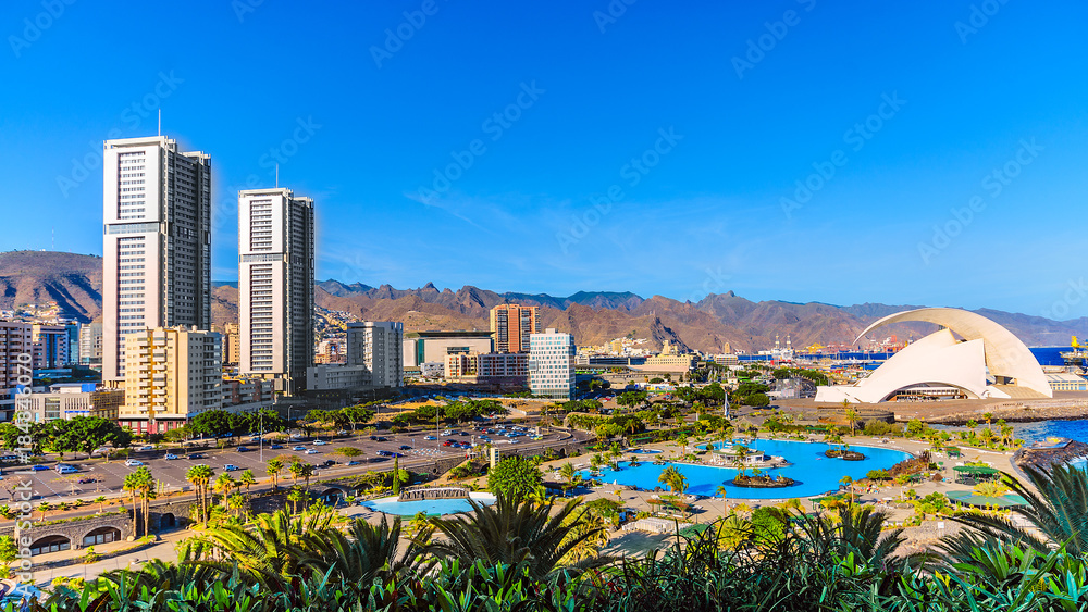 Obraz premium Santa Cruz die Hauptstadt von Teneriffa.