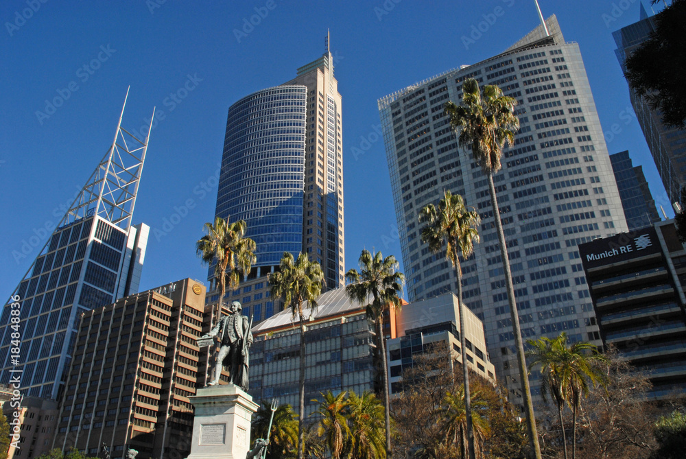 Captain Arthur Phillip monument in Royal Botanical Gardens, Deutsche Bank Place building, and Chifley Tower, Sydney