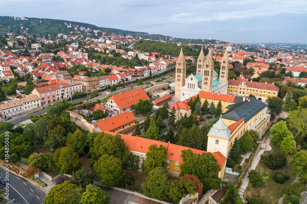 Obraz premium Pecs, Szekesegyhaz. Bird eye view