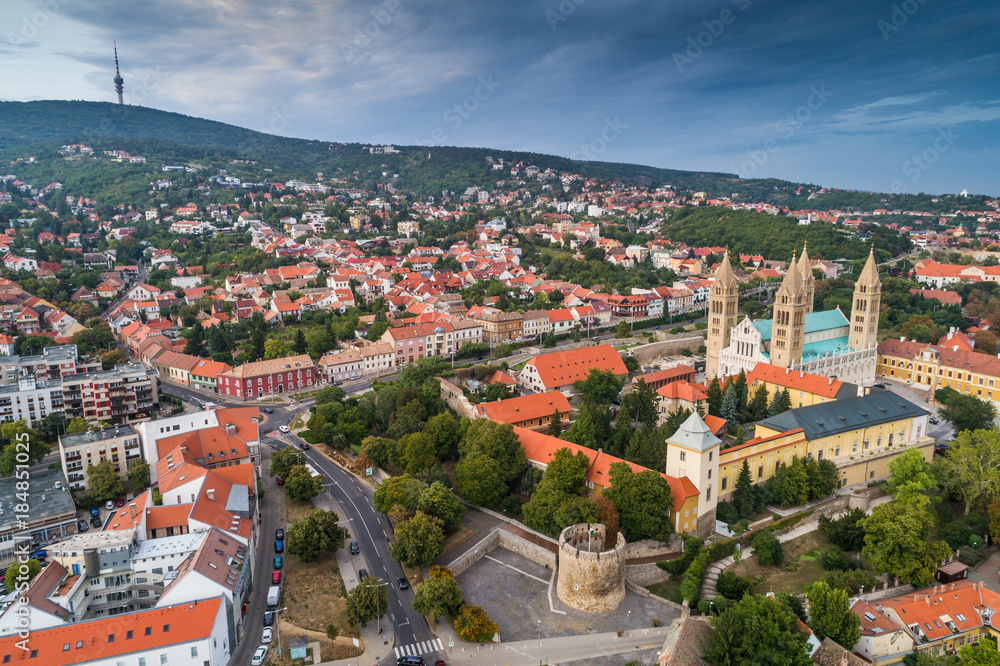 Obraz premium Pecs, Szekesegyhaz. Bird eye view