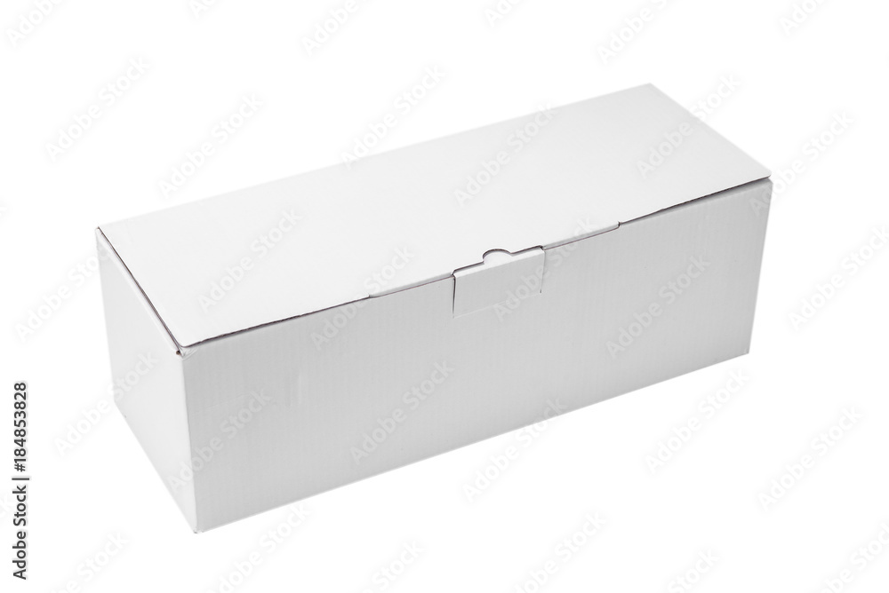 Naklejka premium Closed paper box on the white background
