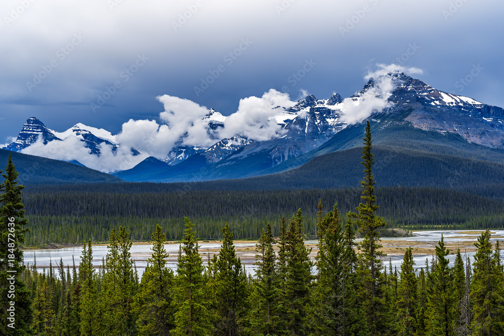 Scenic view of Icefields Parkway in Banff National Park, Alberta, Canada