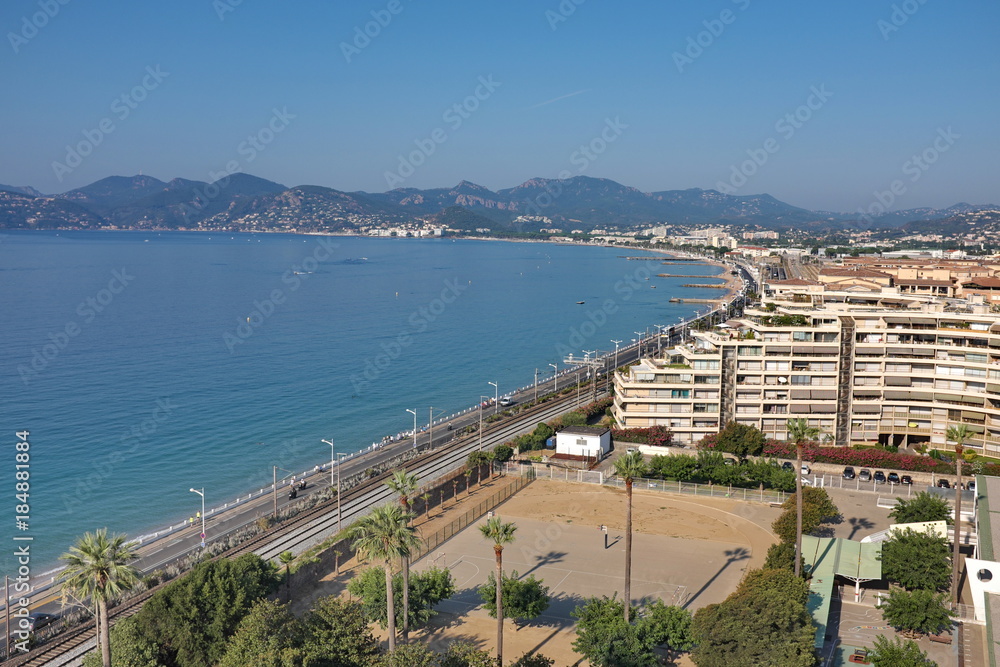 Cannes La Bocca, vue sur mer.