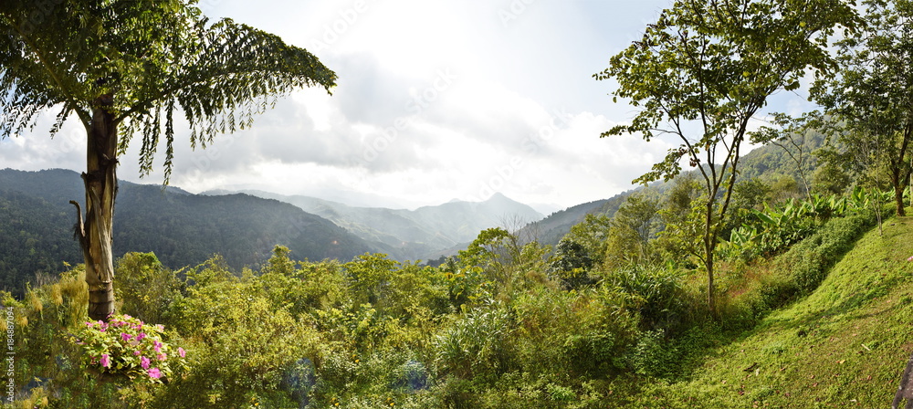 Obraz premium Mountain range panorama