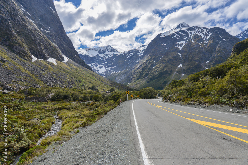 Naklejka premium Landscape of road in the valley New Zealand