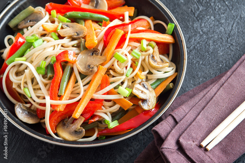Stir fry with udon noodles and vegetables