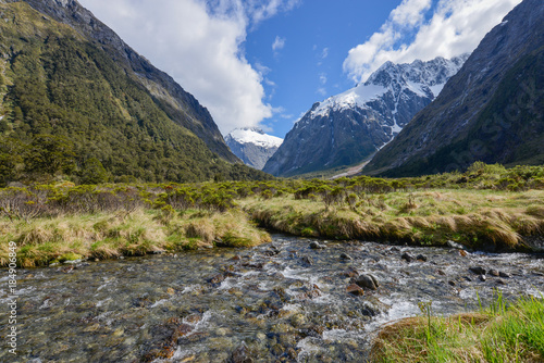 Fototapeta Naklejka Na Ścianę i Meble -  Streams and snowy mountains in New Zealand