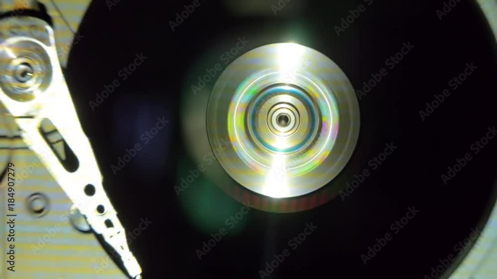 The hdd working, the head moves over the disk The hdd working, the head moves over the disk