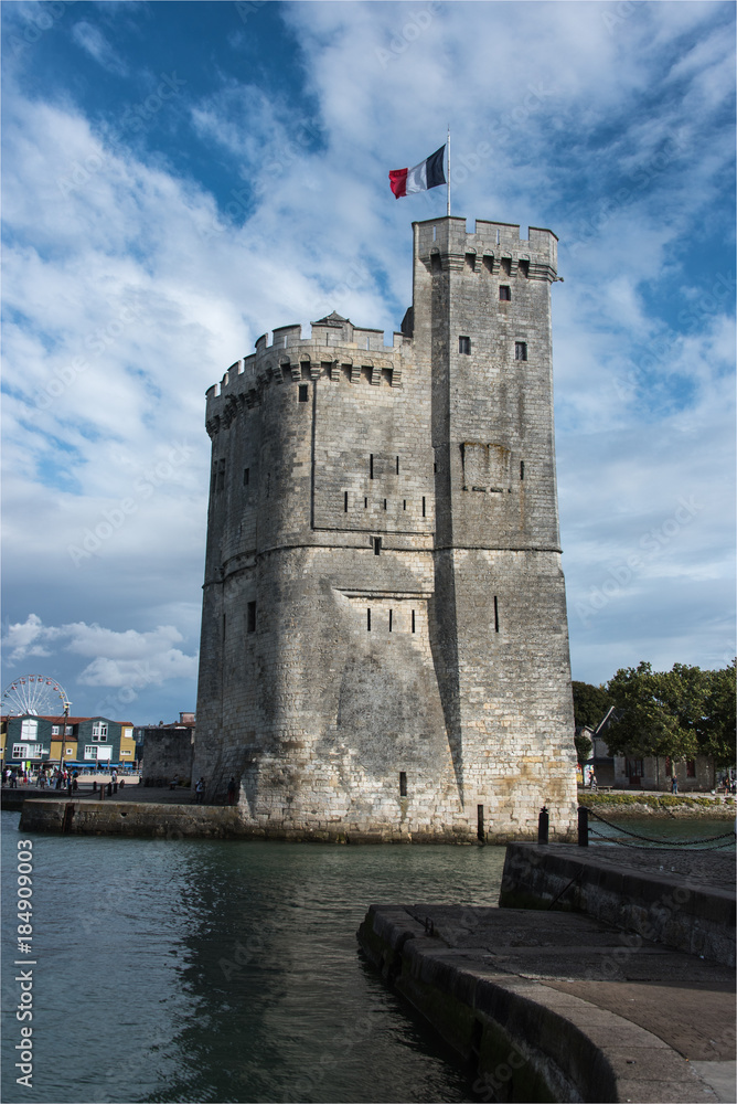 Tour d'entrée du port de La Rochelle - 17