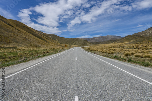 Road line in Lindis pass New Zealand © magneticmcc