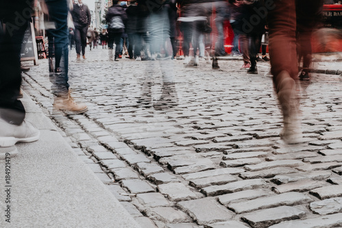 Canvas Print Foule dans les rues de Dublin