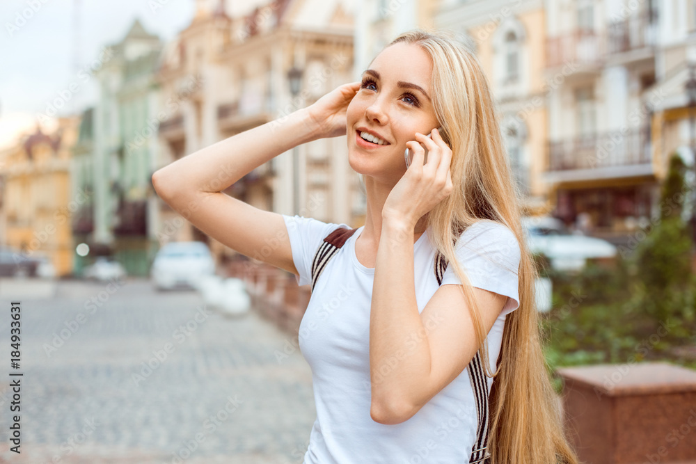 City girl hair in Blonde