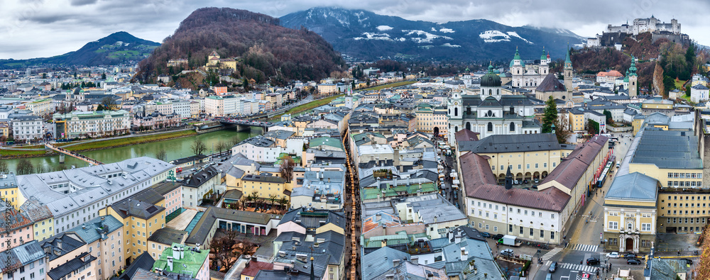 Obraz premium Stadtpanorama Salzburg im Dezember