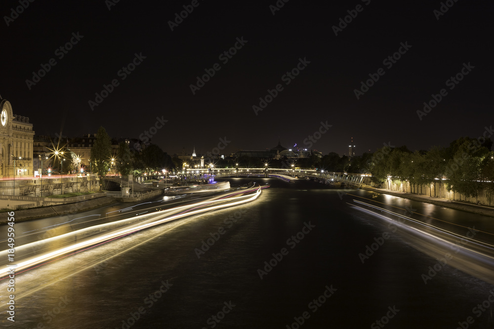 Fototapeta premium long exposure along the river en Paris, France