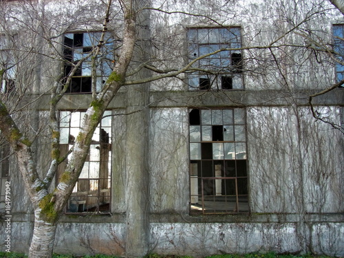 boroken windows