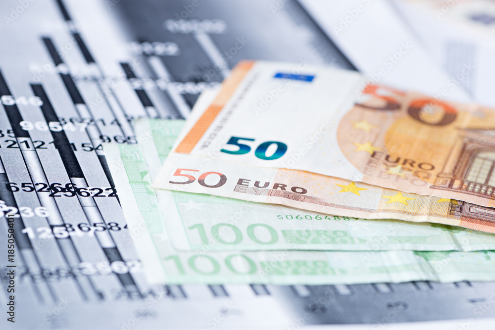 Financing graphics with money Financing graphics with money