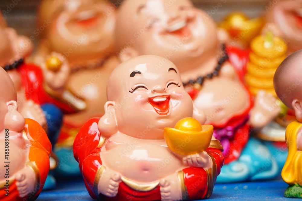 The small monk's sculptural landscape is very interesting The small monk's sculptural landscape is very interesting