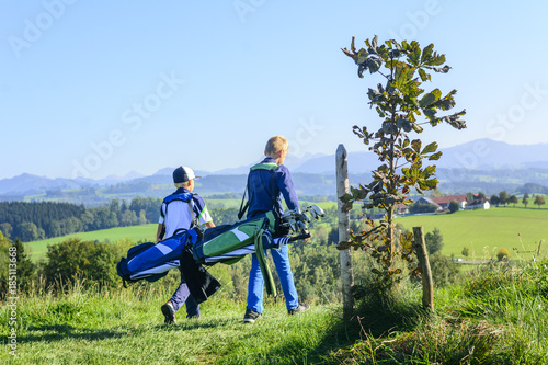 Jugend auf dem Golfplatz