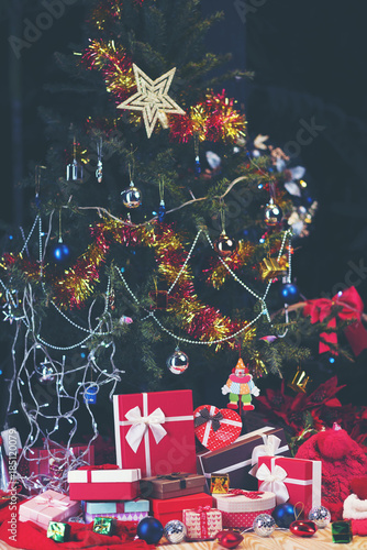 Christmas gift box. Christm...