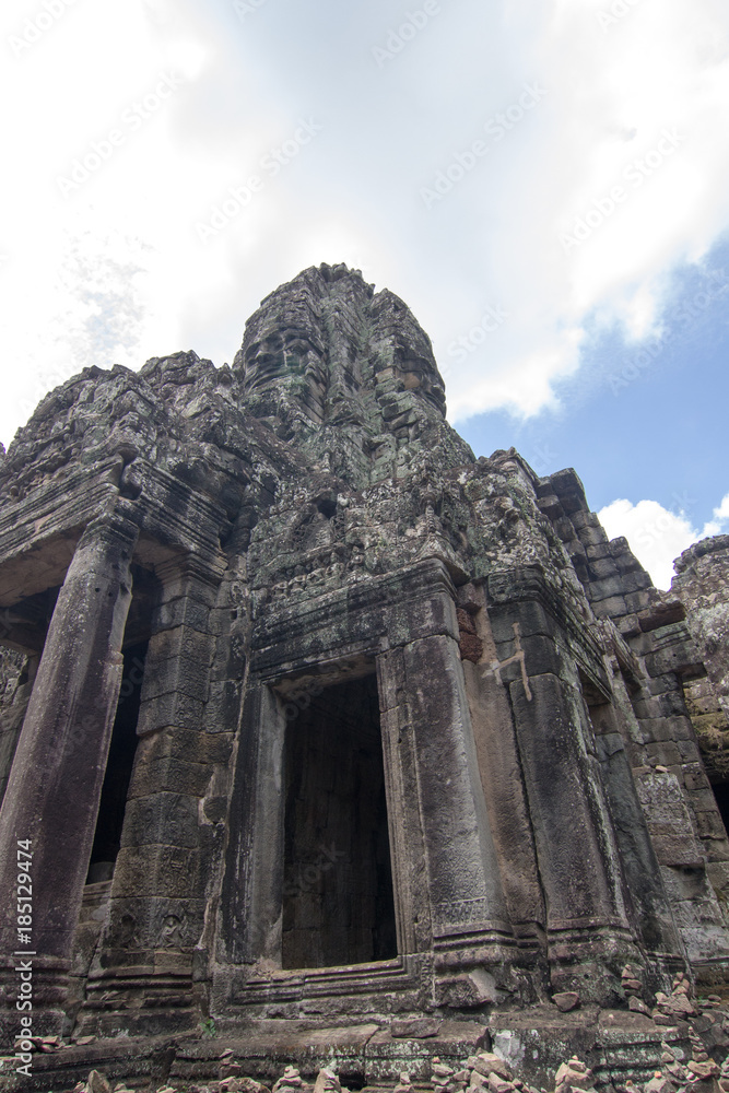 Angkor Thom : Traces of the Khmer civilization

