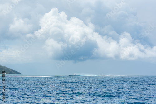 Pacific ocean  Tahiti  panorama between sea and sky  stormy weather   