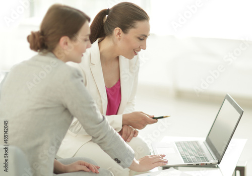 women Bank employees in the office © ASDF