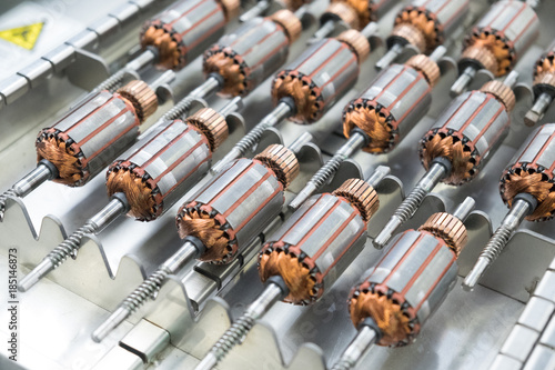 Small motors details is electromagnetic rotors prepared for generators