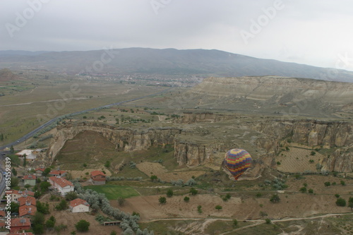 Capadocia, región histórica de Anatolia Central, en Turquía, que abarca partes de las provincias de Kayseri, Aksaray, Niğde y Nevşehir. photo