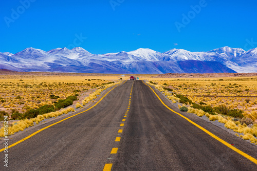route sur l'altiplano