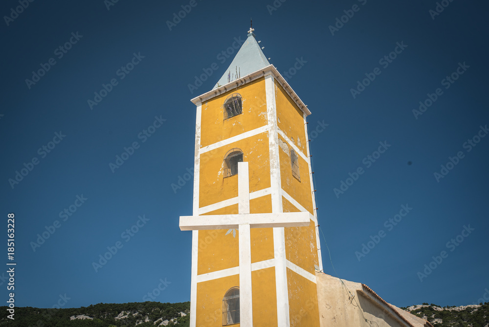 Obraz premium Kirche mit Kreuz in Kroatien