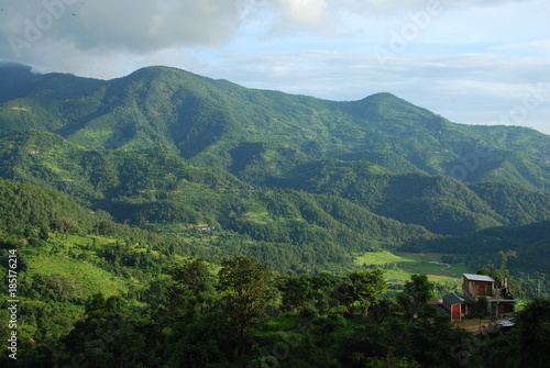 Vue sur les collines népalaises depuis Bandipur photo