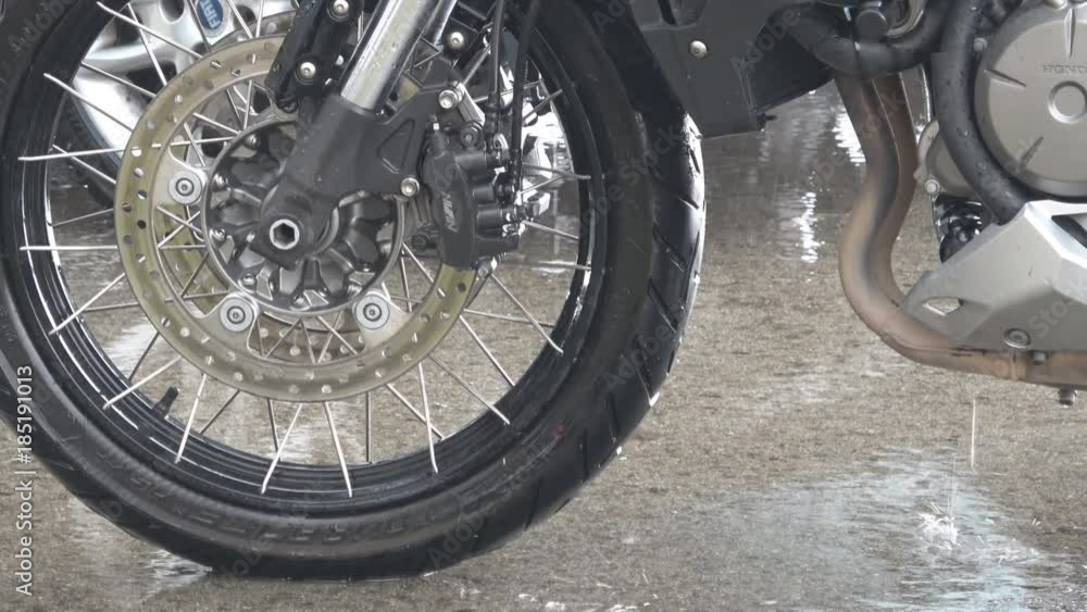 Motorcycle on Heavy rain Motorcycle on Heavy rain