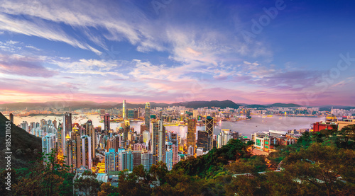 Canvas Print Beautiful pink sunset over Victoria bay in Hong Kong, China