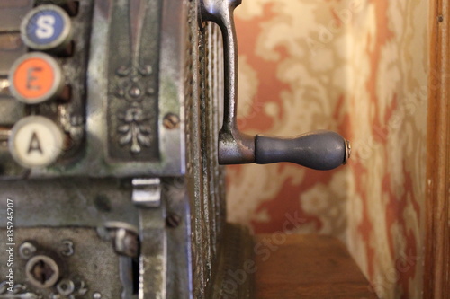 Antico registratore di cassa